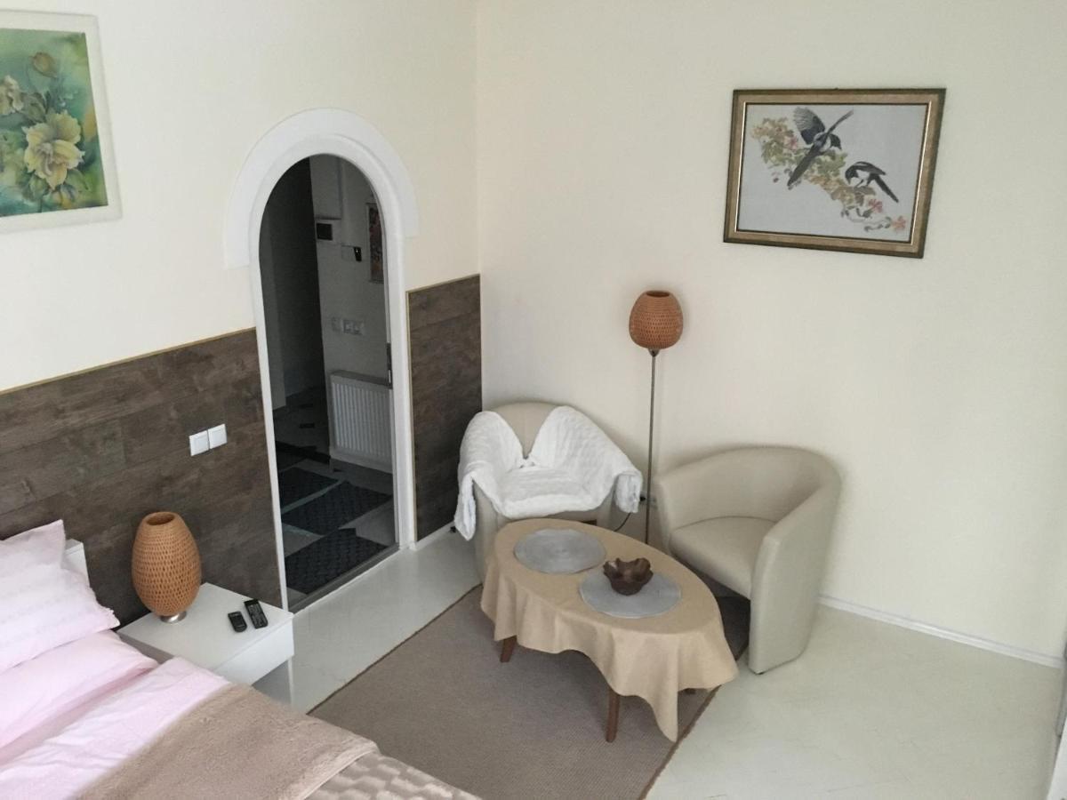 Chokolate Apartman Lviv Kültér fotó