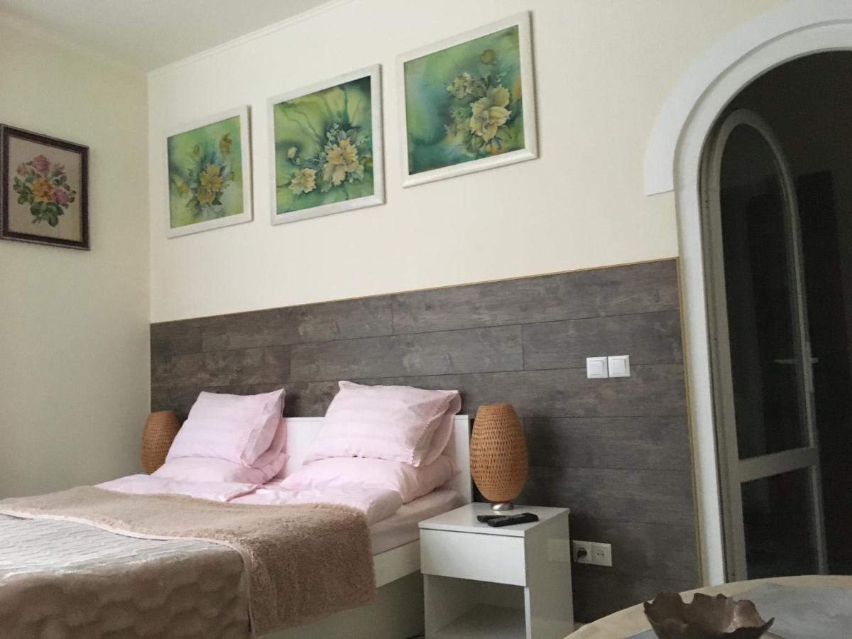 Chokolate Apartman Lviv Kültér fotó